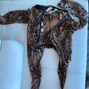 A beautiful tiger leopard top you can tie up